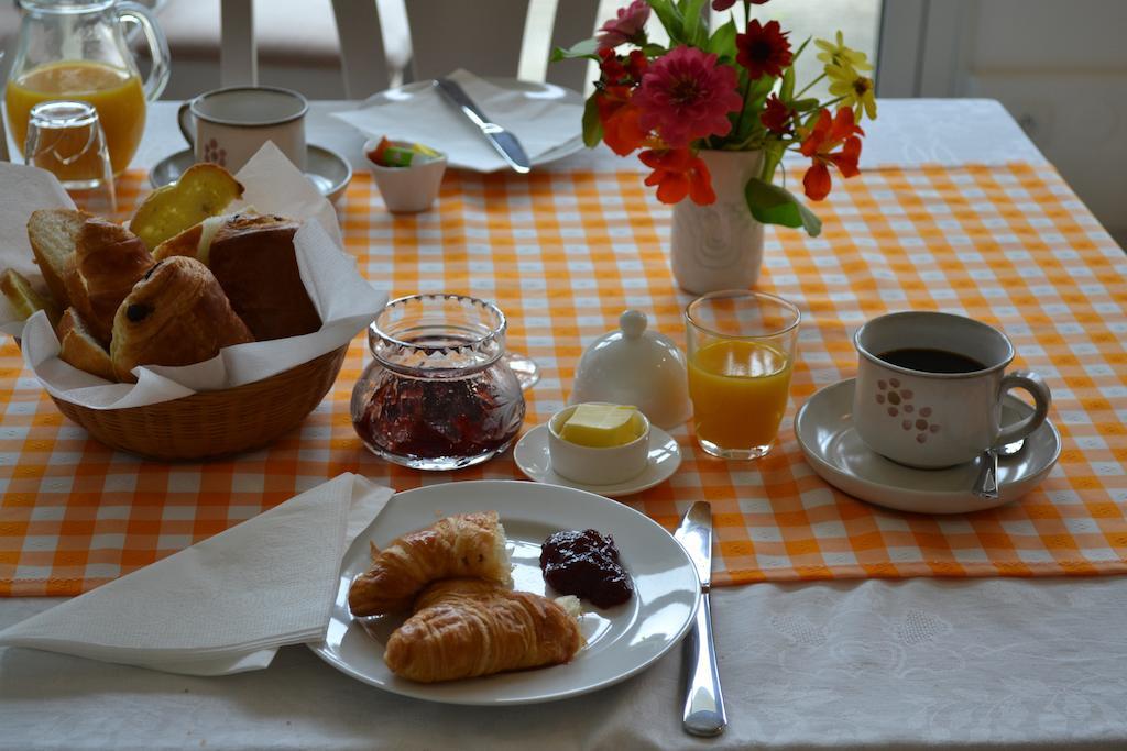 Le Moulin De Lusseau Bed & Breakfast Chef-Boutonne Exterior photo