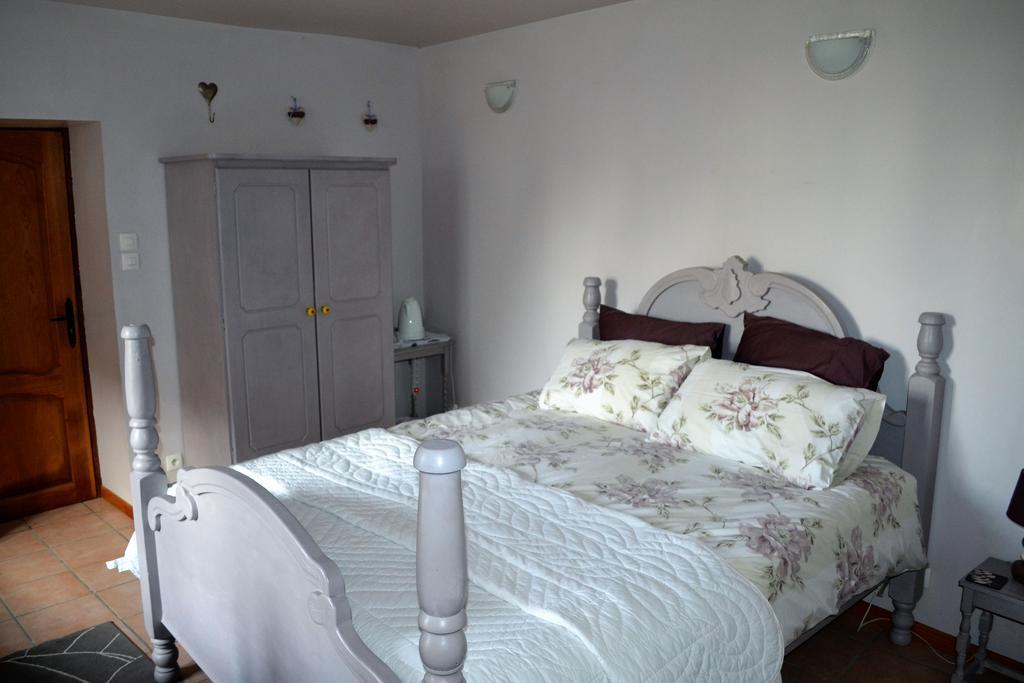 Le Moulin De Lusseau Bed & Breakfast Chef-Boutonne Exterior photo